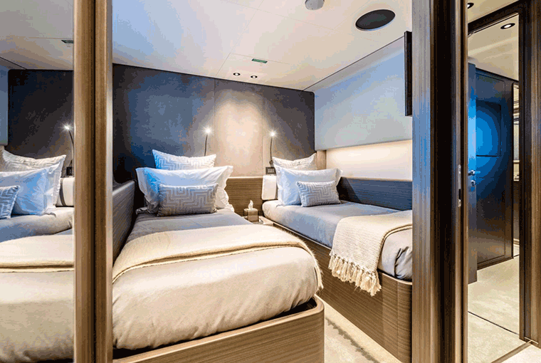 Custom Line Navetta 30